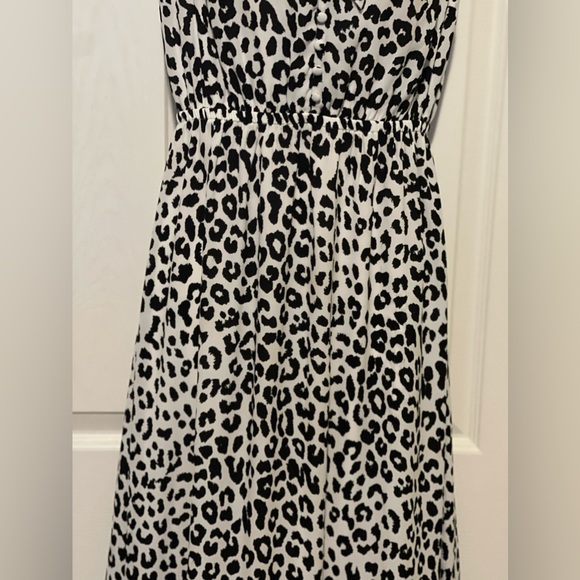 Express Animal Print Bow Tie Midi Dress - Picture 3 of 8